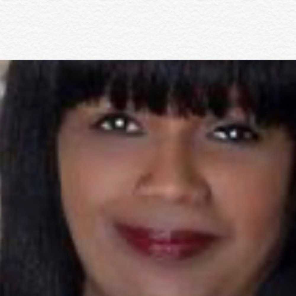 Meet your Posher, Elaine